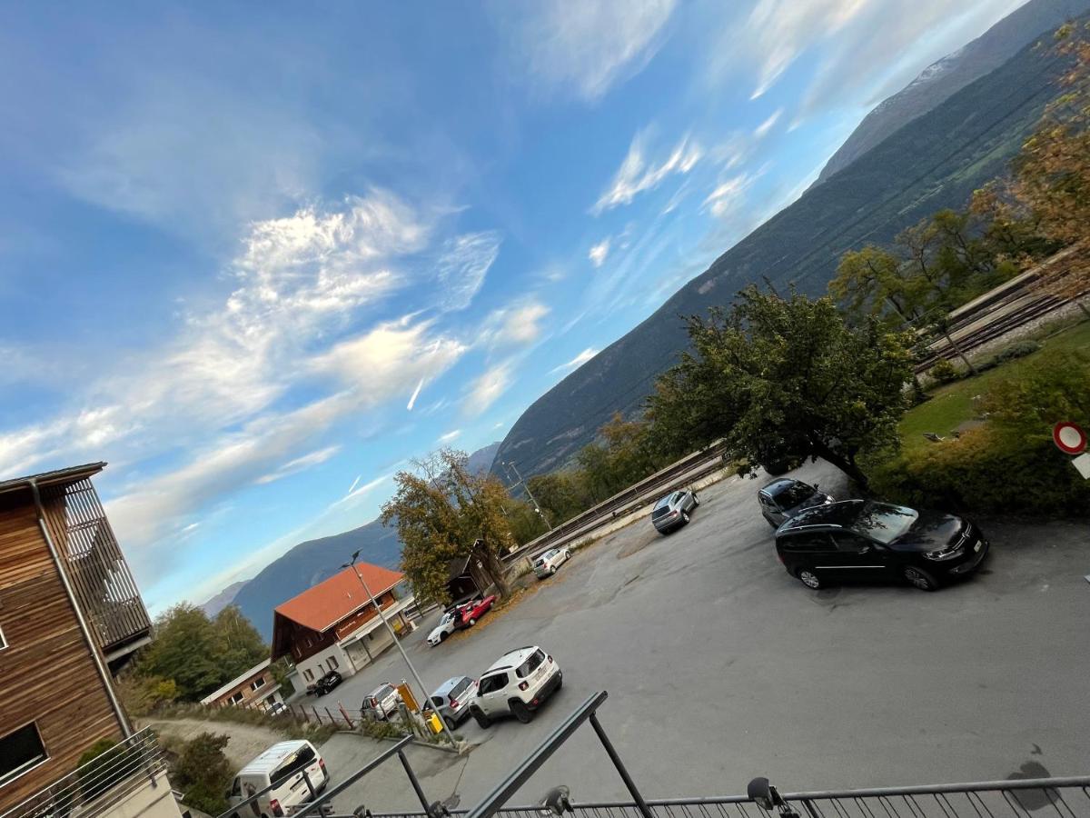 Visperblick 24-7 Parkplatz Und Fruehstueck Inkl Vila Ausserberg Exterior foto